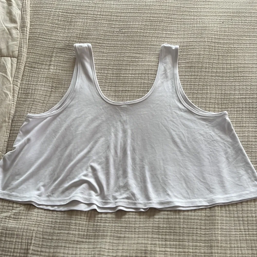 Fabletics Tank - Picture 2 of 2